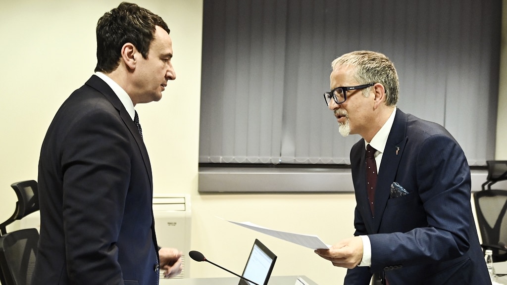 Kurti and Vitia visit the Kosovo Chamber of Physicians