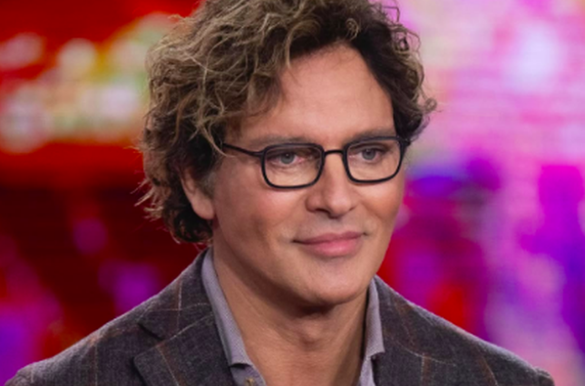 He publicly admits it/ The actor reveals that he is married to his partner